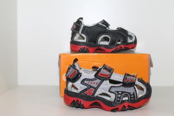 belle petite sandales nus pieds noire rouge grise 19