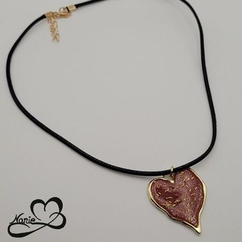 Pendentif en résine cœur doré et rouge ❤️