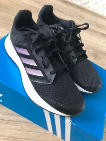 chaussure adidas pour femme