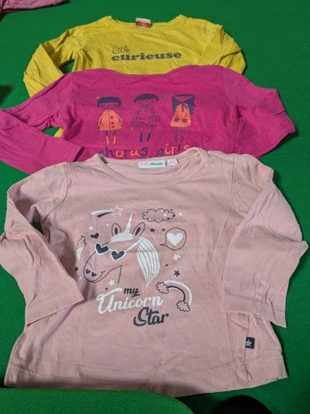 Lot 3 tee shirts manches longues fille 3 ans
