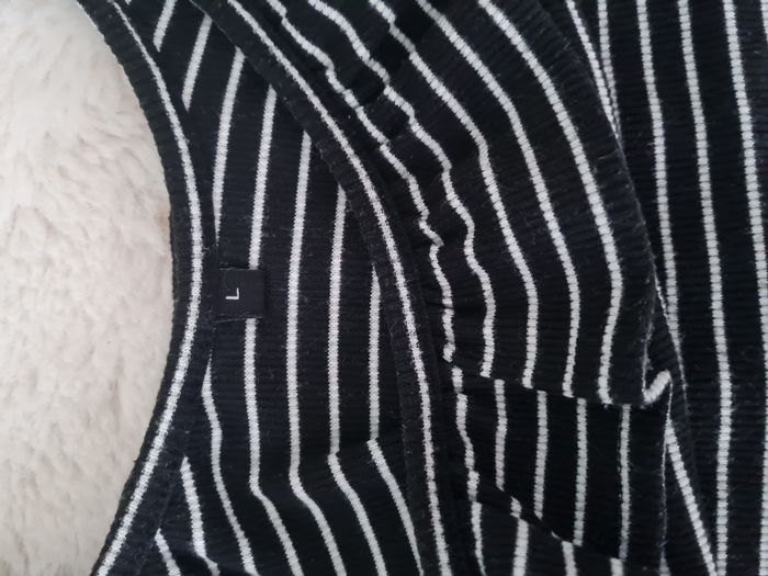 Top Monoprix rayé noir et blanc - photo numéro 2