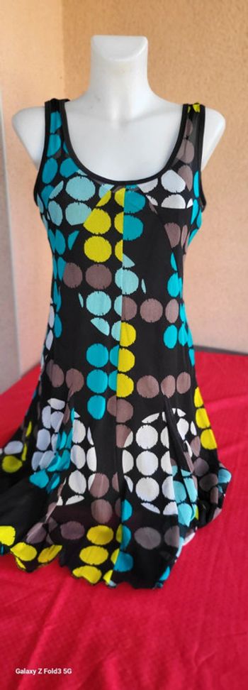 Jolie robe  Taille 3