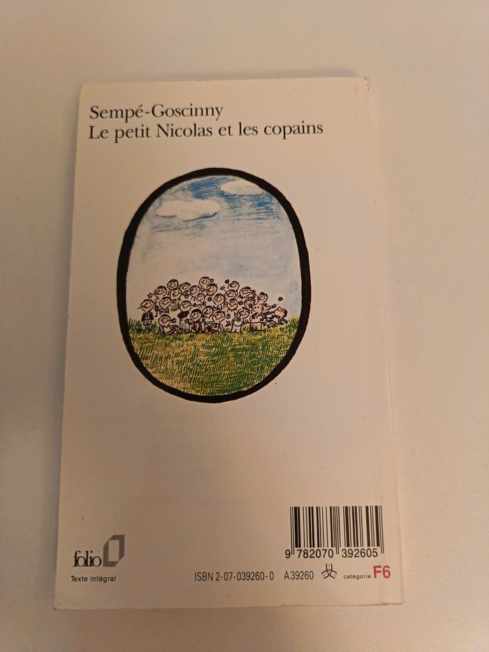 Livre " Le petit Nicolas et les copains" - photo numéro 2