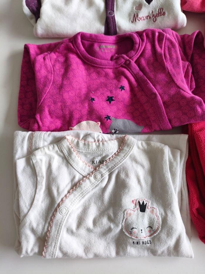 Lot pyjamas 1 mois fille - photo numéro 6