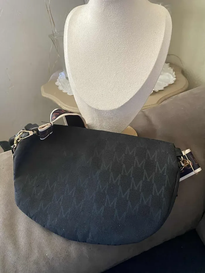Sac banane noir tendance - photo numéro 7