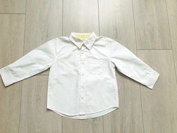 Tres jolie chemise blanche. Garçon 3 ans . Marque Kidkanai