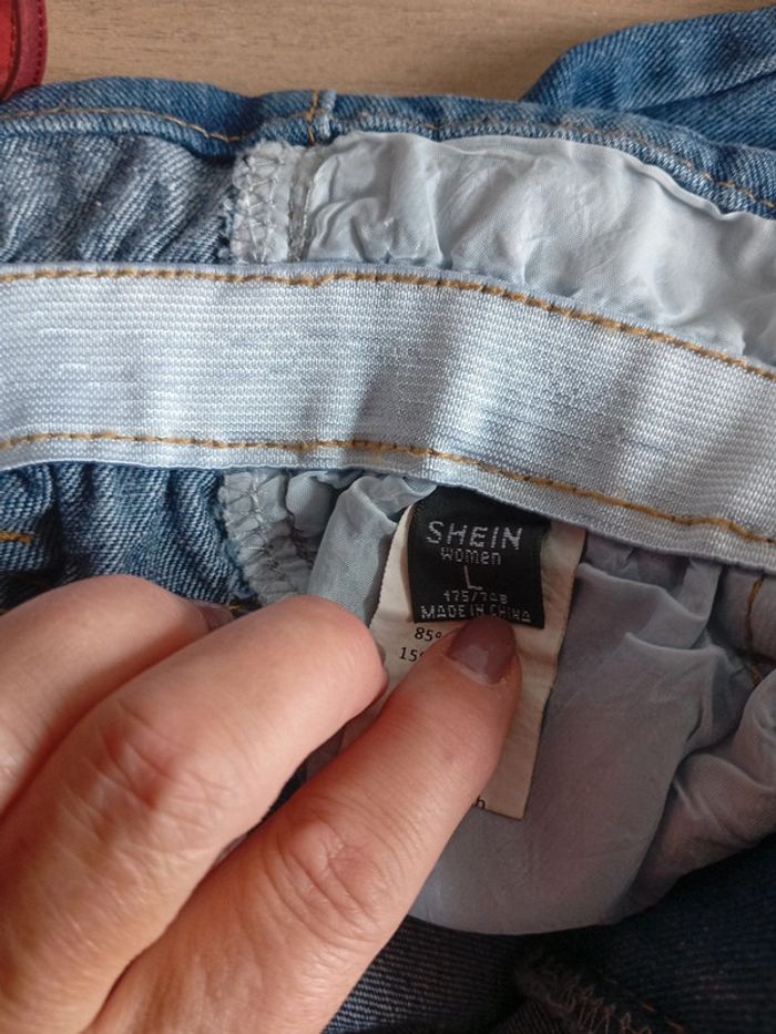 Short en jeans neuf taille 40/42 - photo numéro 4