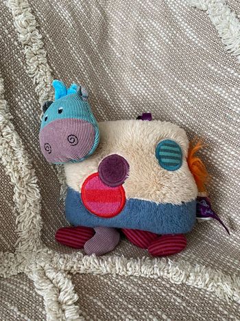 Peluche doudou 17cm moulin roty vache bleu rose rouge très bon état