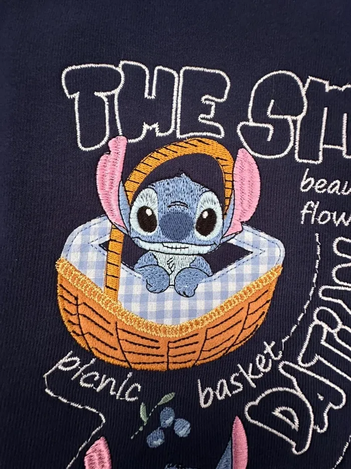 Sweat original Stitch x The Smurfs – Datian Studio – Edition limitée - photo numéro 5