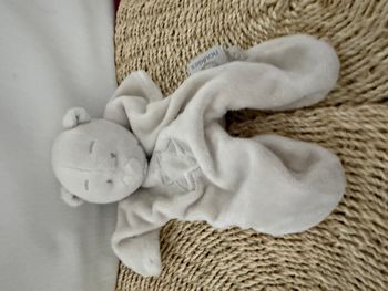 Doudou plat ours gris Tidou étoiles NOUKIE'S