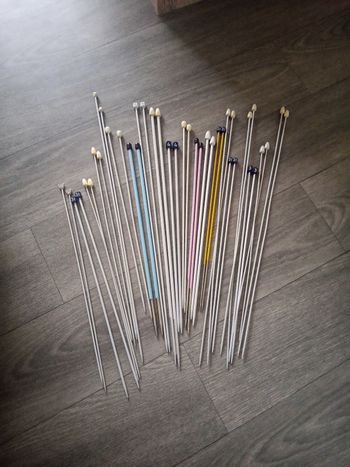 Paire d'aiguilles à tricoter 