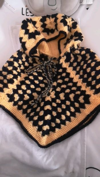 Poncho à capuche