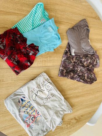 Lot chemises de nuit / pyjamas femme