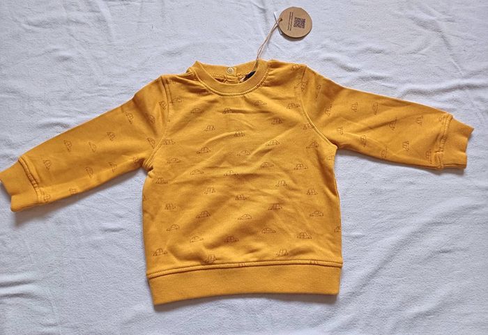 Pull taille 18 mois neuf