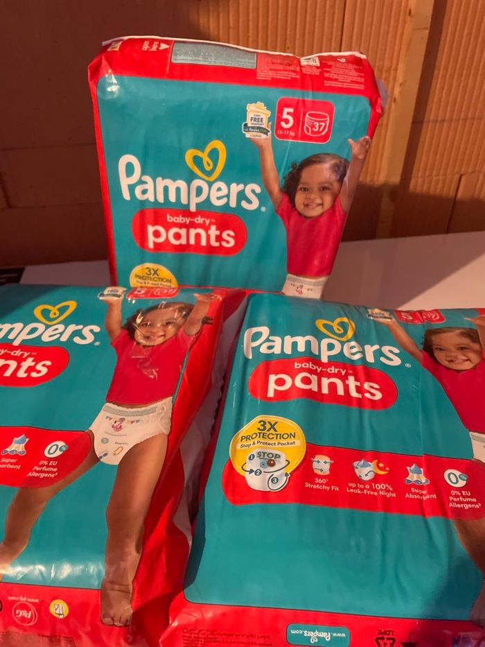 Couche Pampers taille 5 pants