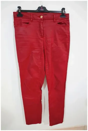 C43 pantalon simili bordeaux Burton 40