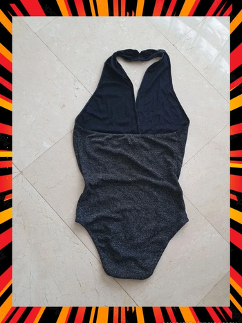 Body negro con toques plateados