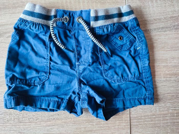 Lot short 18 mois - photo numéro 3