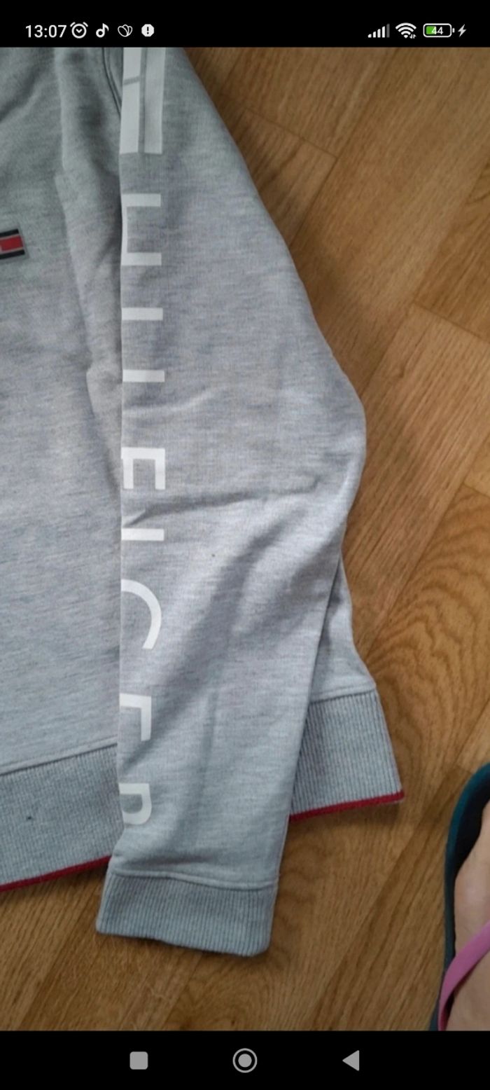 Sweat court tommy Hilfiger taille M - photo numéro 2