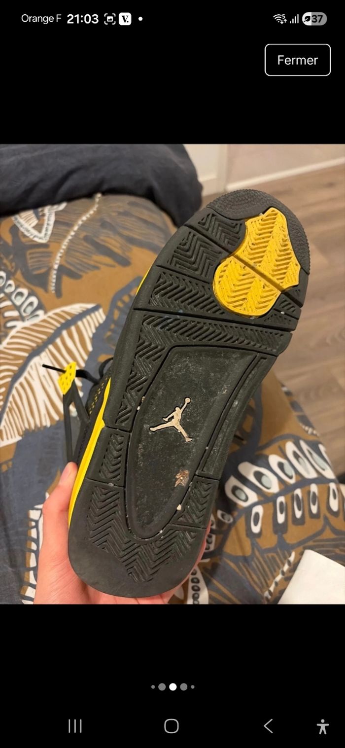 Jordan 4 jaune et noir 42.5 - photo numéro 3