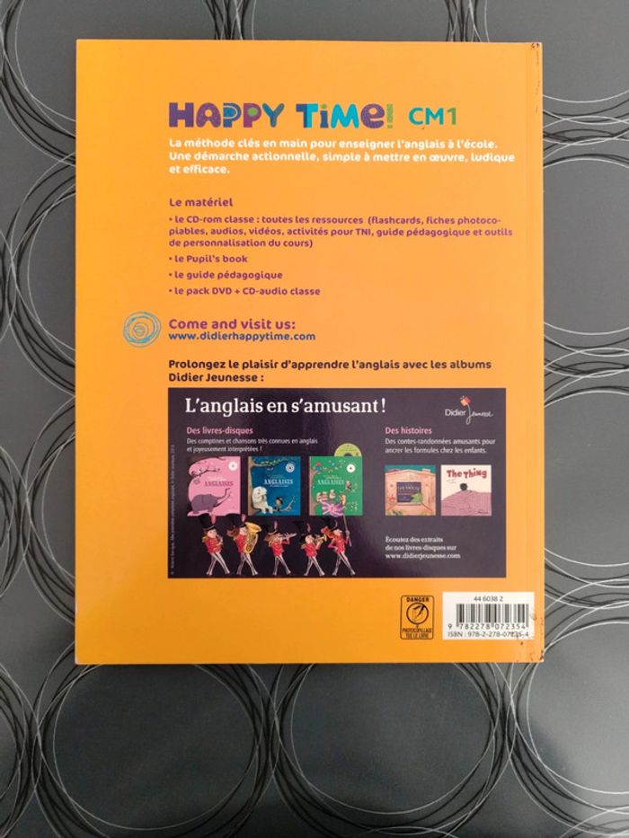 Livre apprentissage de l'anglais comme neuf - photo numéro 2