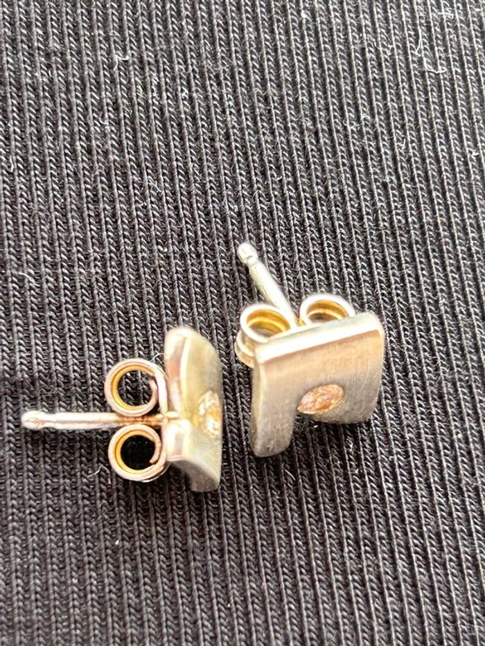 Jolie paire de boucles d’oreilles carrées en argent massif avec petit brillant femme TBE - photo numéro 5