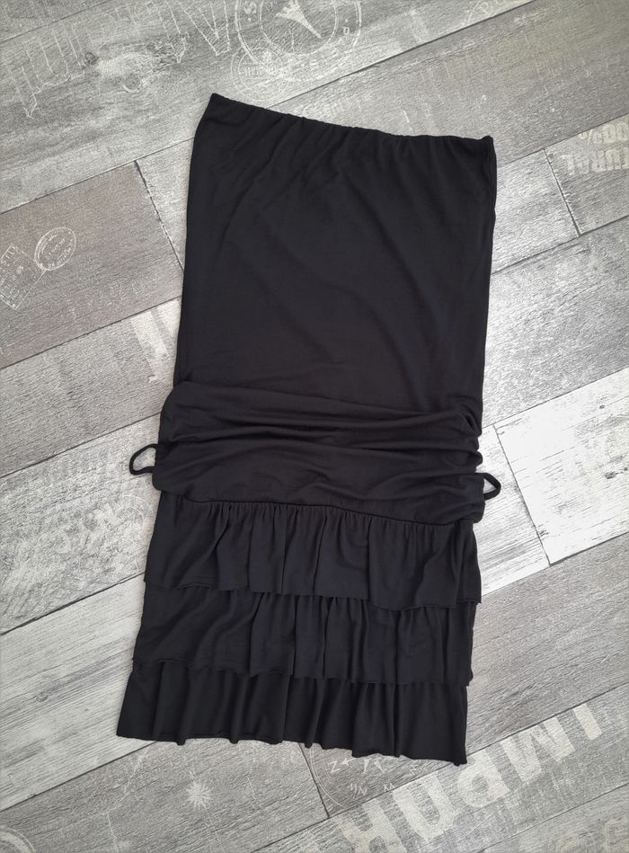 Robe noire dos nu - photo numéro 7