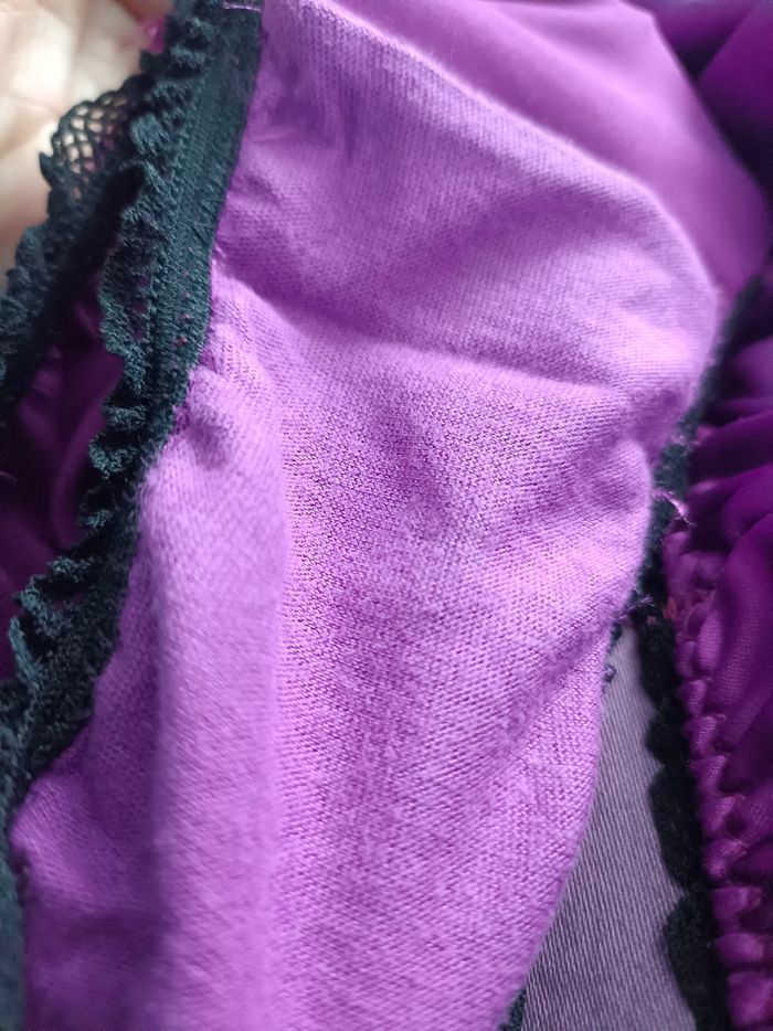 Culotte Cutie et noeuds rouge + gants noirs - photo numéro 8