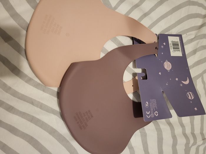 Bavoirs en silicone - photo numéro 3