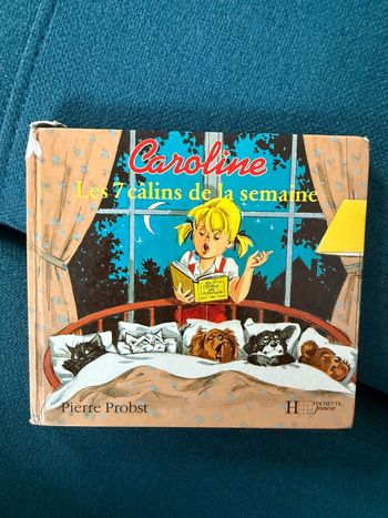 État satisfaisant moyen livre Caroline les sept 7 câlins de la semaine album bd
