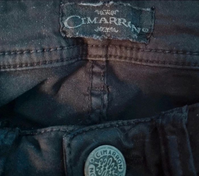 Jean noir effet usé aux chevilles taille 25 (34 FR) - photo numéro 2