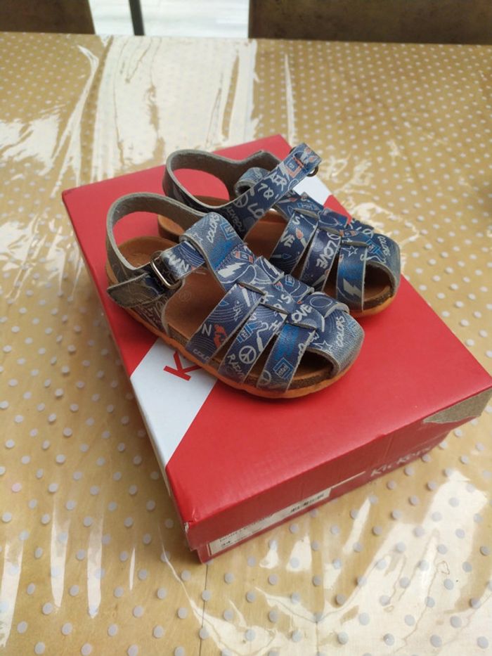 Sandales taille 25