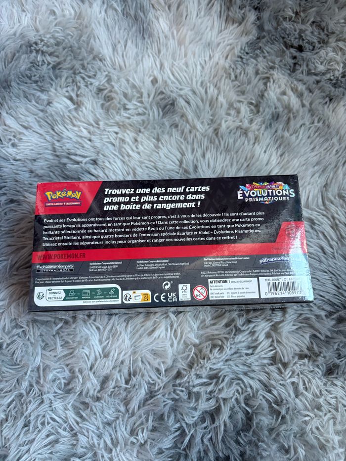 Boite surprise Pokémon évolution prismatique ev8.5 - photo numéro 6