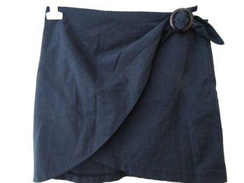 mini jupe en 70%coton 30%lin marque grace & mila taille indiquée S = 36/38