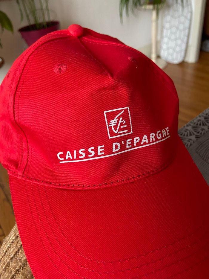 Casquette rouge - photo numéro 2