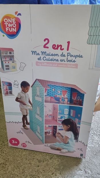 Maison de poupée et Cuisine en Bois 2en1 One Two Fun.