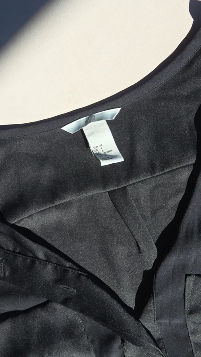 Blouse classe satiné noire h&m taille 34 chemisier habillé - photo numéro 2