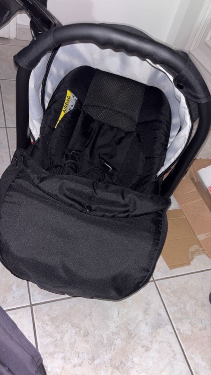 📢 À vendre : Poussette Trio Emjot – cosy + assise + sac à langer - photo numéro 7