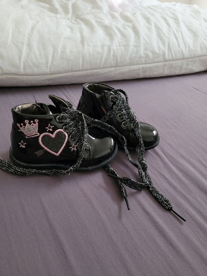 Botillons vernis à lacets