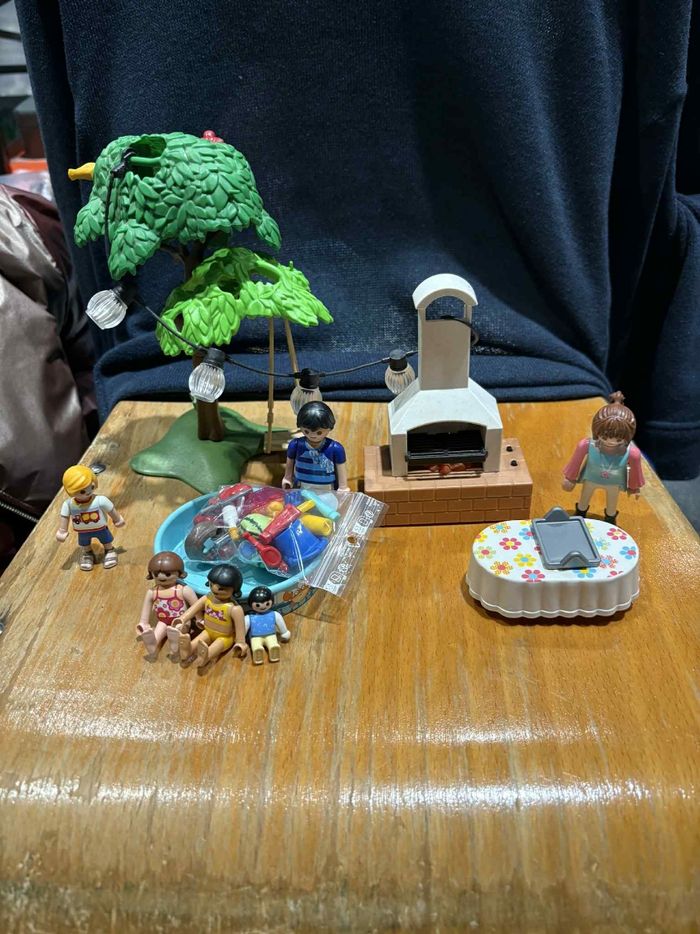 Playmobil barbecue en famille