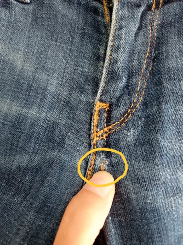Jean's bleu et rouge custom 571 slim fit Levi's - photo numéro 7