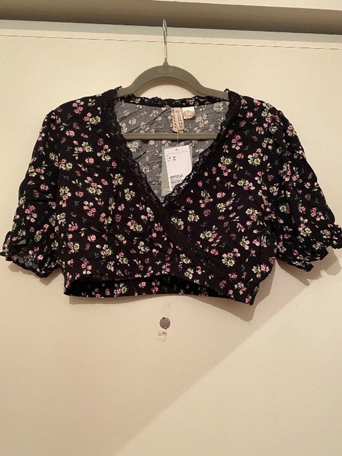 Top croisé à fleurs taille 40 H&M neuf