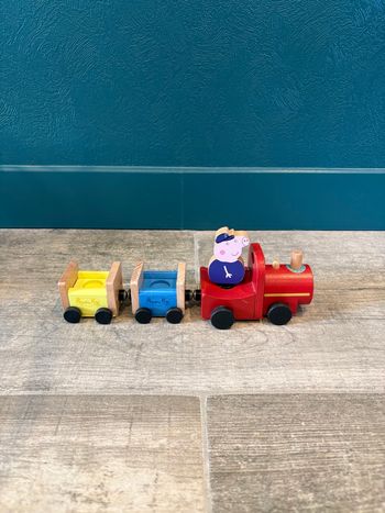 Train en bois papi pig