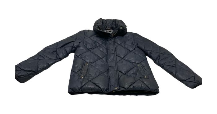 Veste matelassée noire – Taille ? – Très bon état