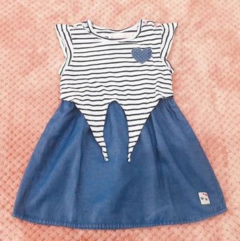 Robe 12 mois en très bonne état