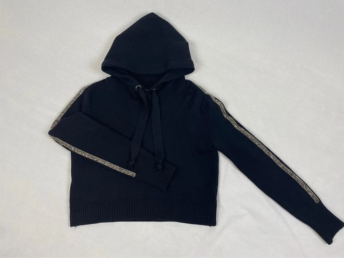 Pull Zara Laine Court Capuche et Strass Noir