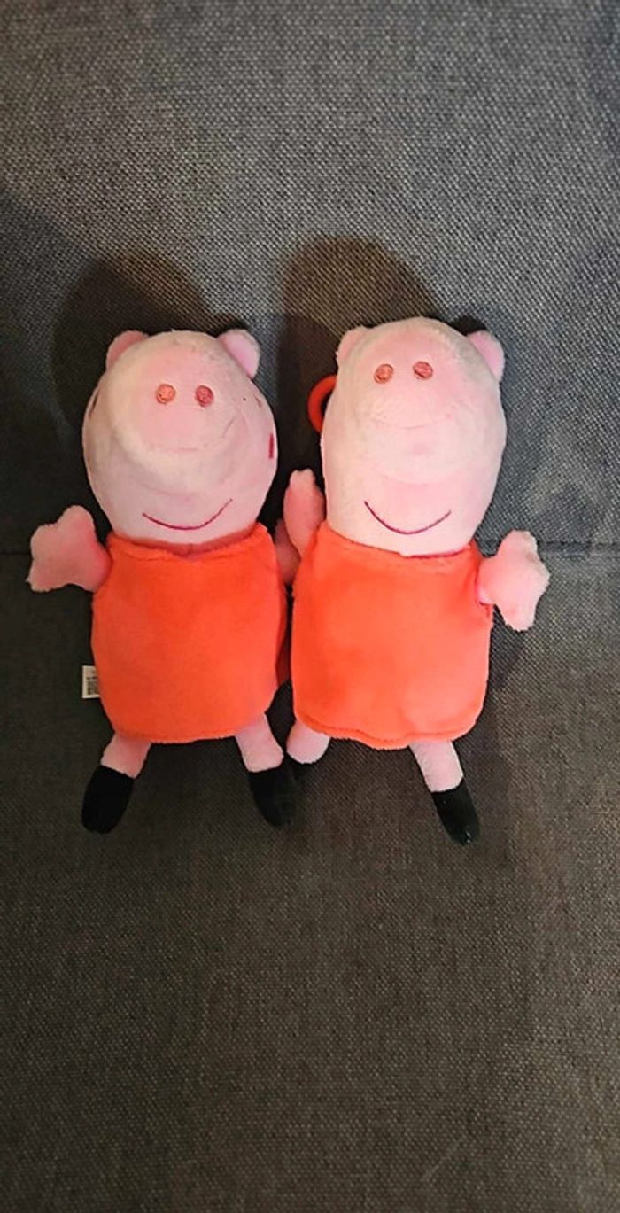 Lot de 2 peluches peppa pig