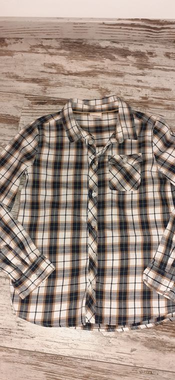 Chemise à carreaux