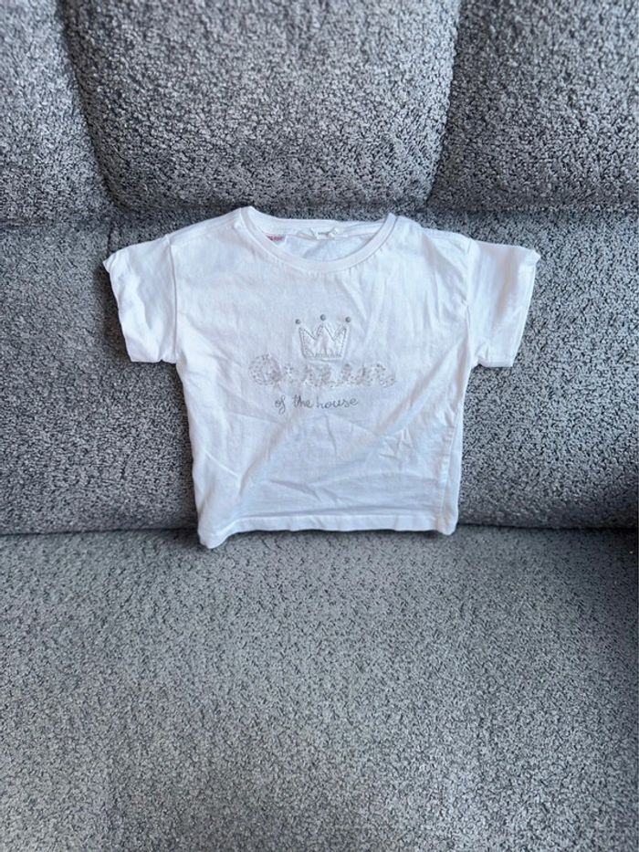 T-shirt queen blanc à froufrous et paillettes MANGO