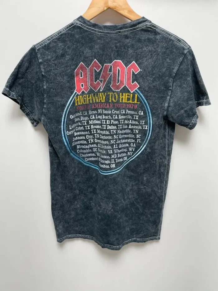 AC/DC Highway to Hell North America tour 1979 t-shirt acid wash grey music rock band concert tour - photo numéro 2